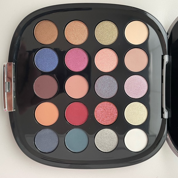 Marc Jacobs Beauty The Wild One Eye-conic Eyeshadow palette New in Box - Picture 3 of 9